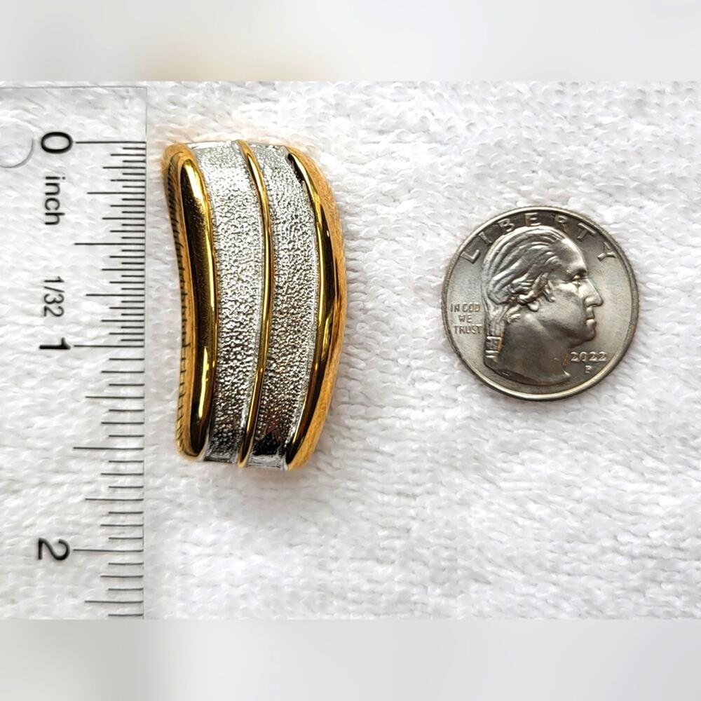 Silver & Gold Sculpted Clip-On Earrings – Vintage-Inspired Two-Tone Glam (1.5") - Picture 7 of 7